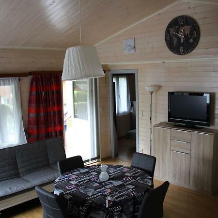 ホテルChalet Les Brulins Resteigne エクステリア 写真