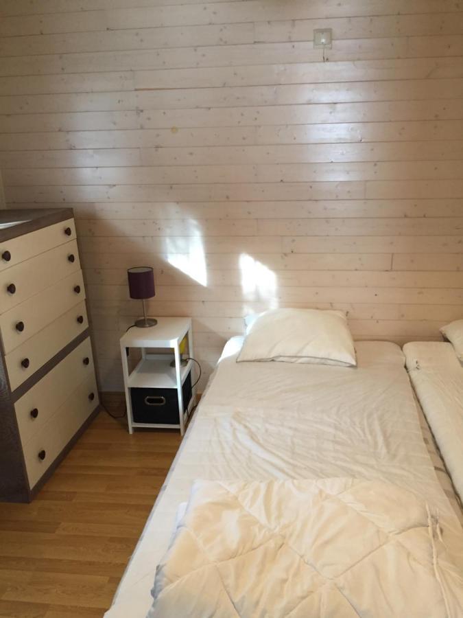 ホテルChalet Les Brulins Resteigne エクステリア 写真