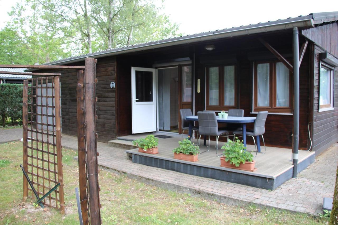 ホテルChalet Les Brulins Resteigne エクステリア 写真